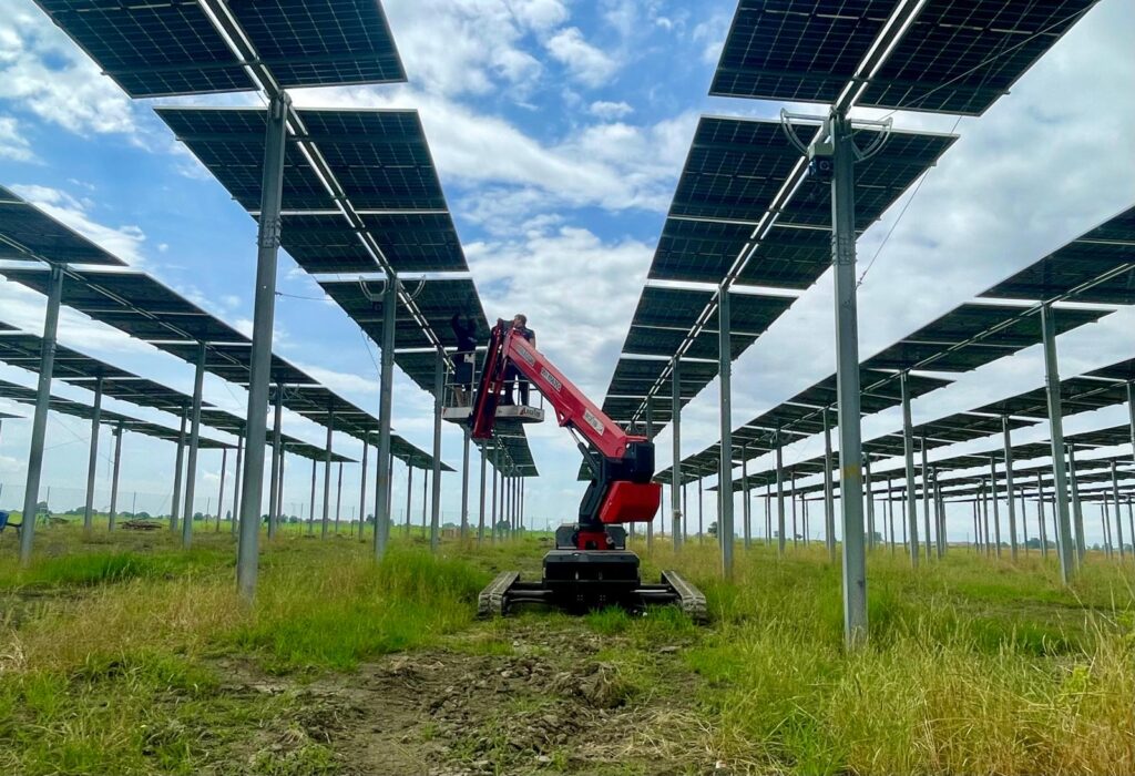 Perché scegliere le piattaforme aeree per il fotovoltaico