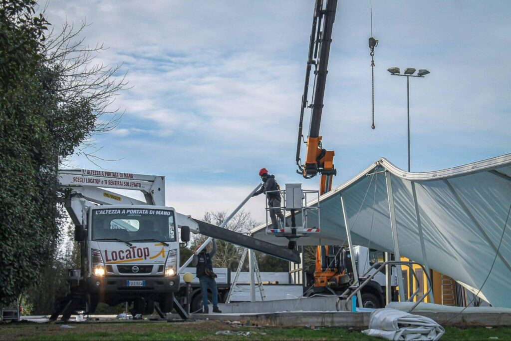 Quando usare le piattaforme manutenzioni, rifacimenti, coperture speciali e molto altro