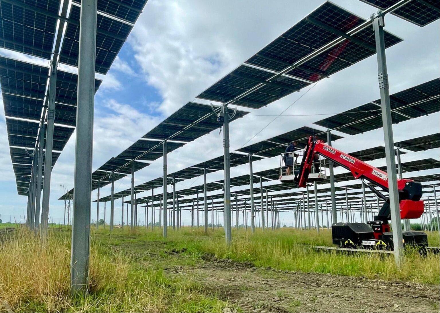 Piattaforme aeree per impiantisti soluzioni per elettricisti, termoidraulici e tecnici HVAC